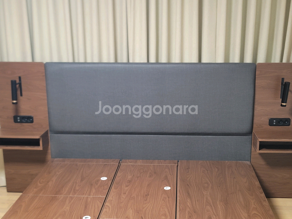 삼익가구 델루나 프리미엄 LED 빅수납 침대+협탁세트--4