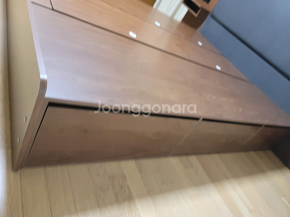 삼익가구 델루나 프리미엄 LED 빅수납 침대+협탁세트--7