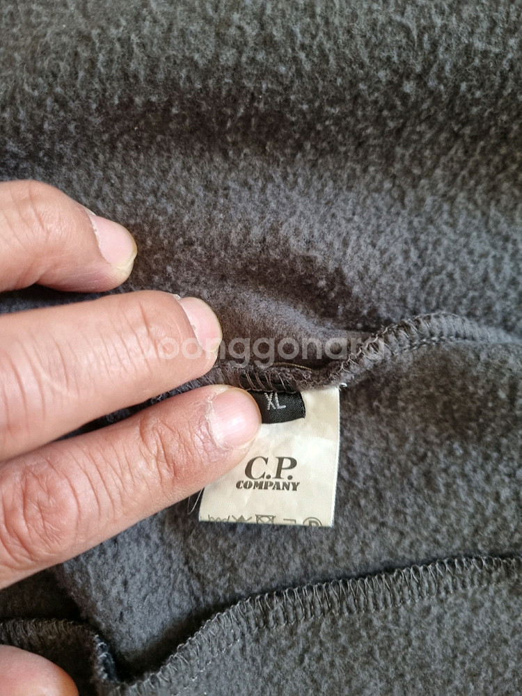 CP컴퍼니 후드 집업--3