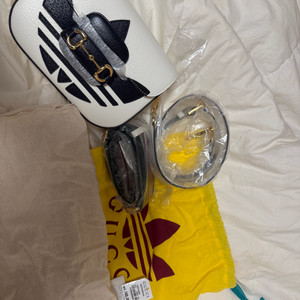 구찌 x 아디다스 콜라보 홀스빗가방 새상품