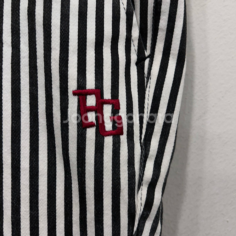 파리게이츠 흑백 스트라이프 코튼 바이커팬츠--3