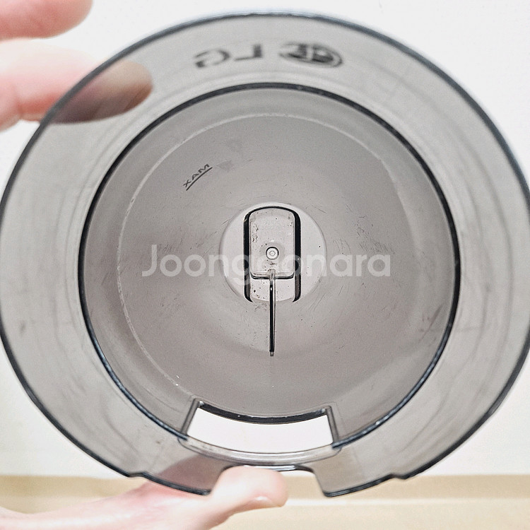 LG 코드제로 18v 무선청소기만 부품용 배터리없음 충전기없음 청소기만--8