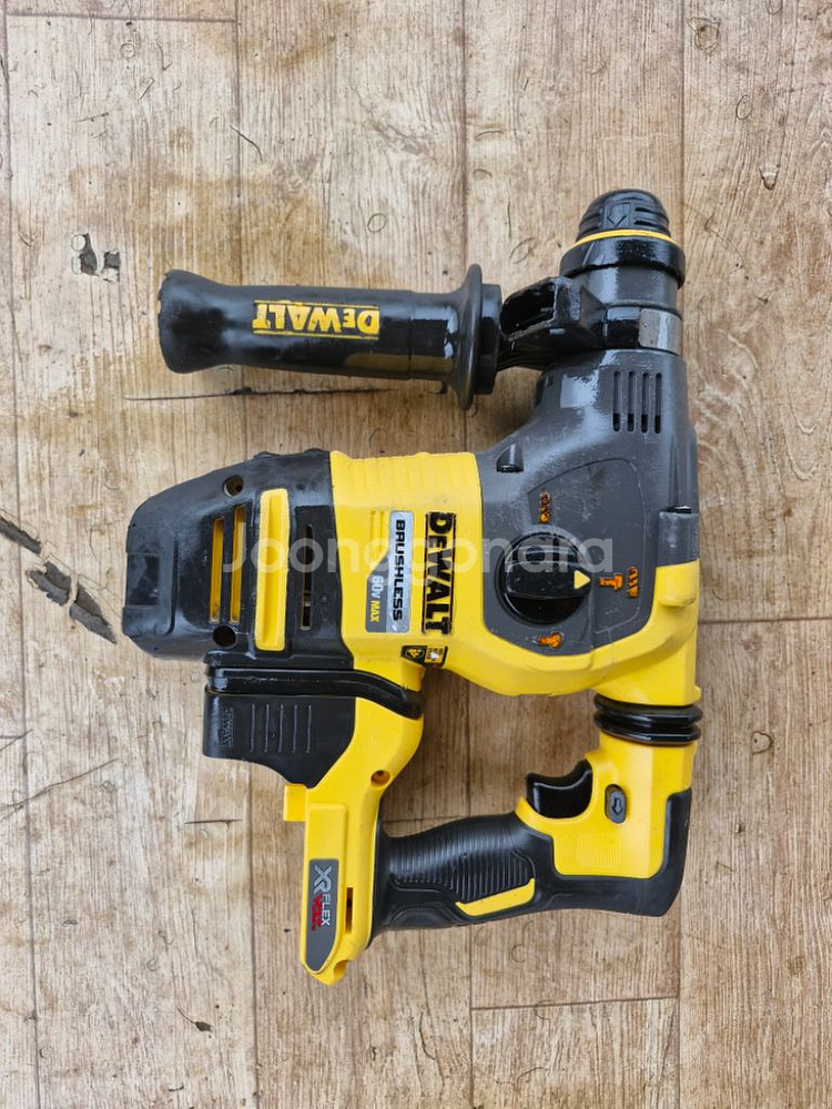 디월트충전함마드릴DCH333본체만--1