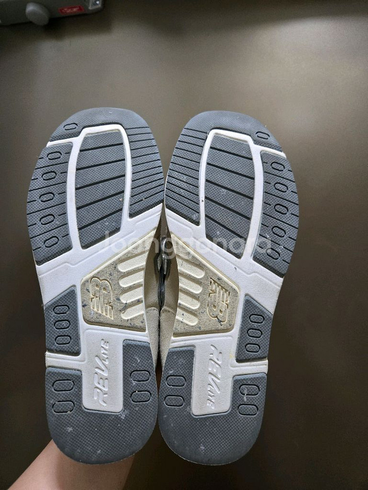 뉴발란스 운동화 225mm--2