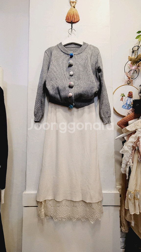 폼폼 가디건. 리버시블 레이스. 니트스커트--9