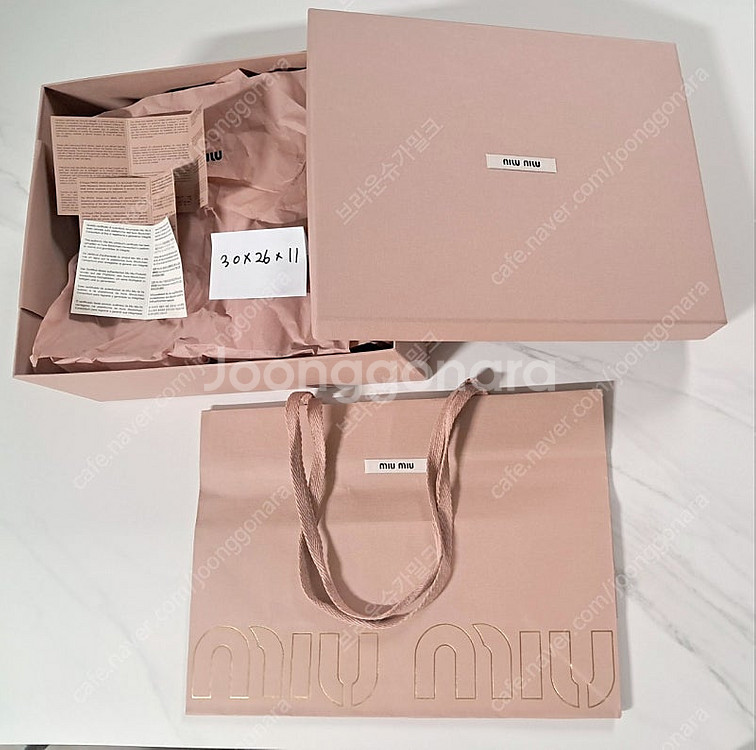 미우미우 신발 박스 쇼핑백 리본끈 팝니다--0