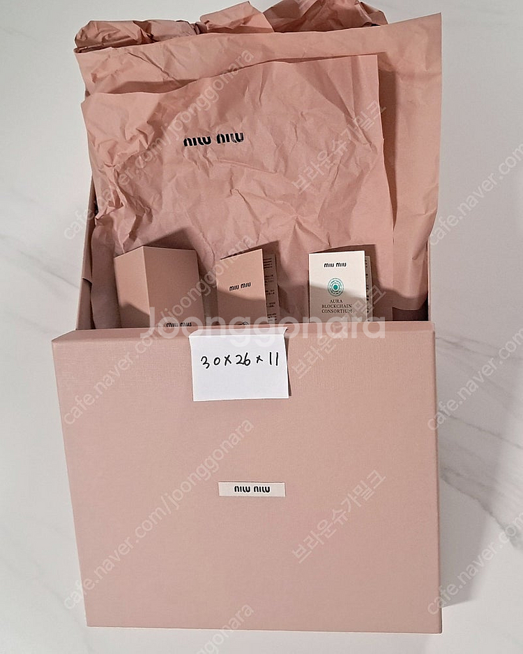 미우미우 신발 박스 쇼핑백 리본끈 팝니다--1