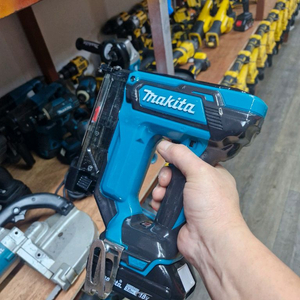 마끼다충전타카 DPT353 충전실타카 일자타카 JAPAN 배터리포함