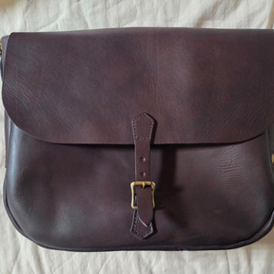 바스코 vasco 메일백 라지 브라운