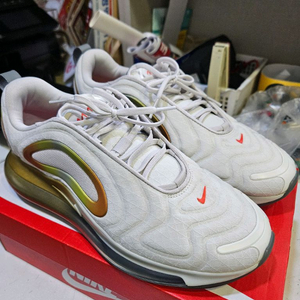 나이키 에어맥스720 운동화 265사이즈