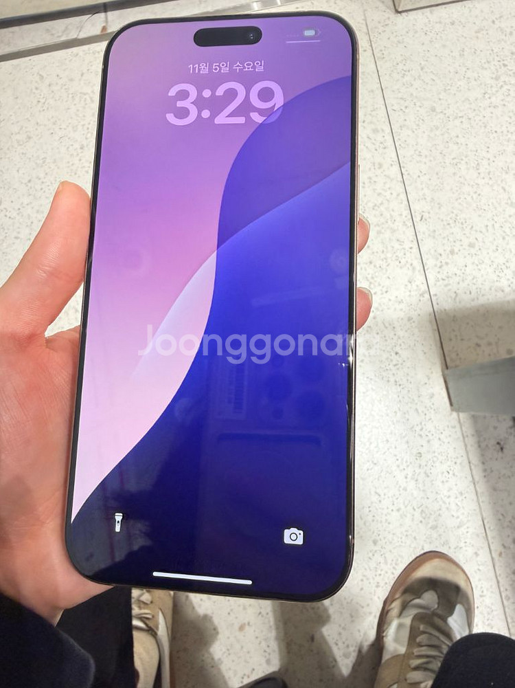 아이폰16프로맥스 512기가 골드 배터리효율 92프로 팝니다.--0