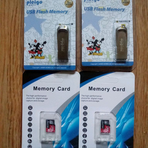 USB64GB 2개.메모리타드 128GB 2개.총4개일괄