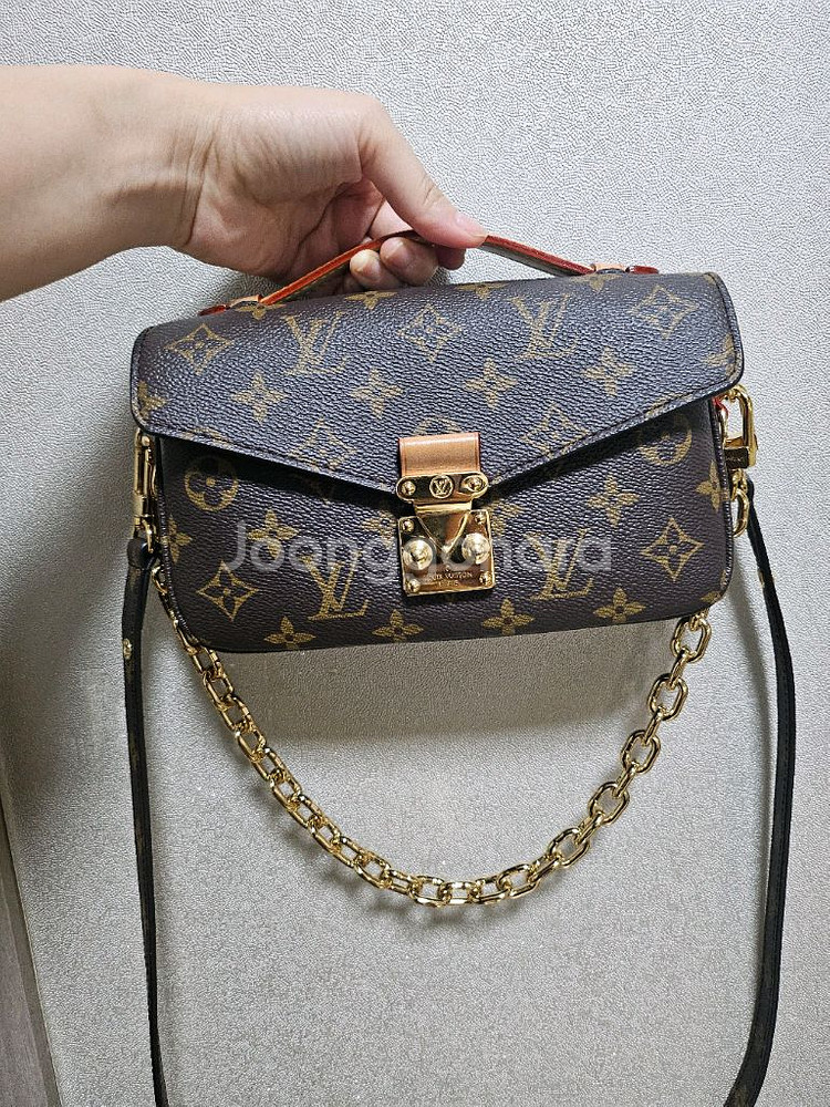 루이비통 포쉐트 메티스 이스트 웨스트 모노그램--0