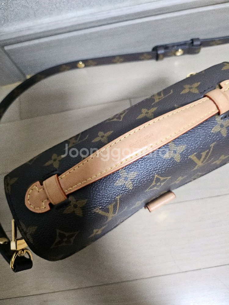 루이비통 포쉐트 메티스 이스트 웨스트 모노그램--3