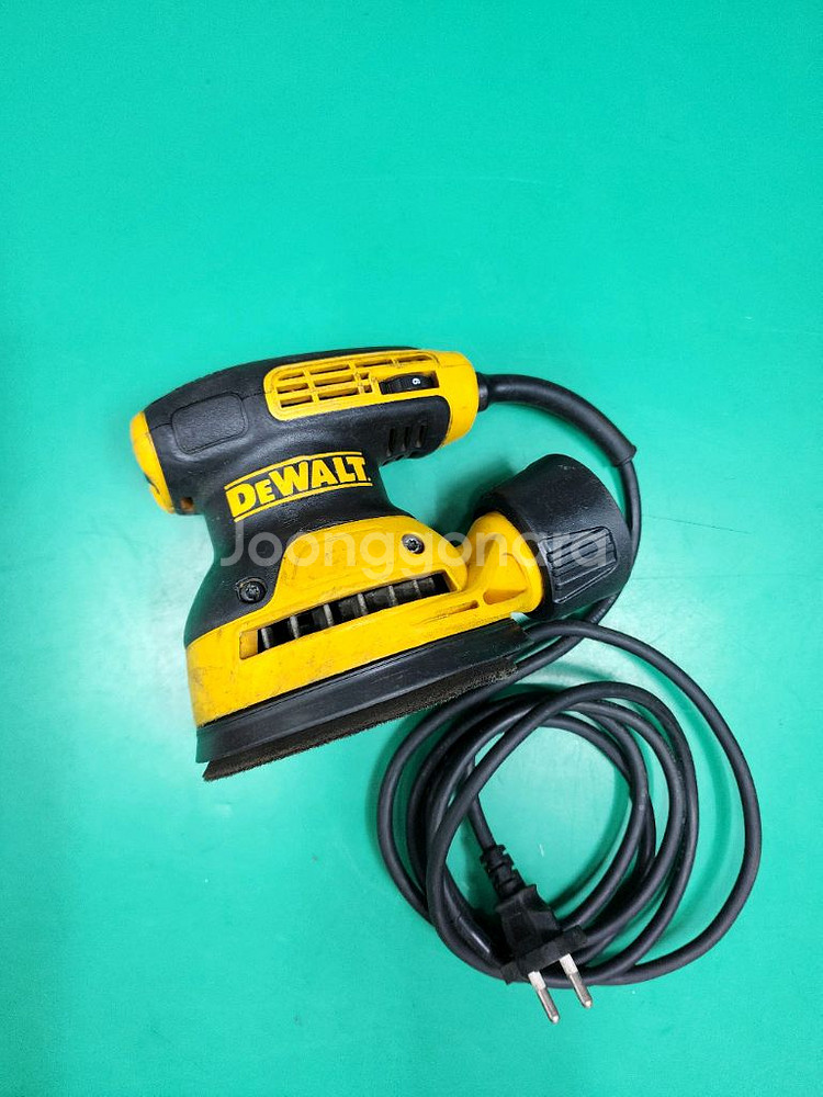 디월트 원형샌더 DWE6423--0