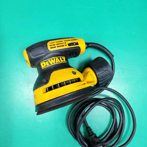 디월트 원형샌더 DWE6423