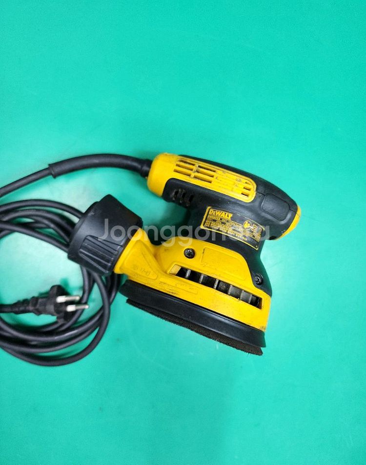 디월트 원형샌더 DWE6423--1