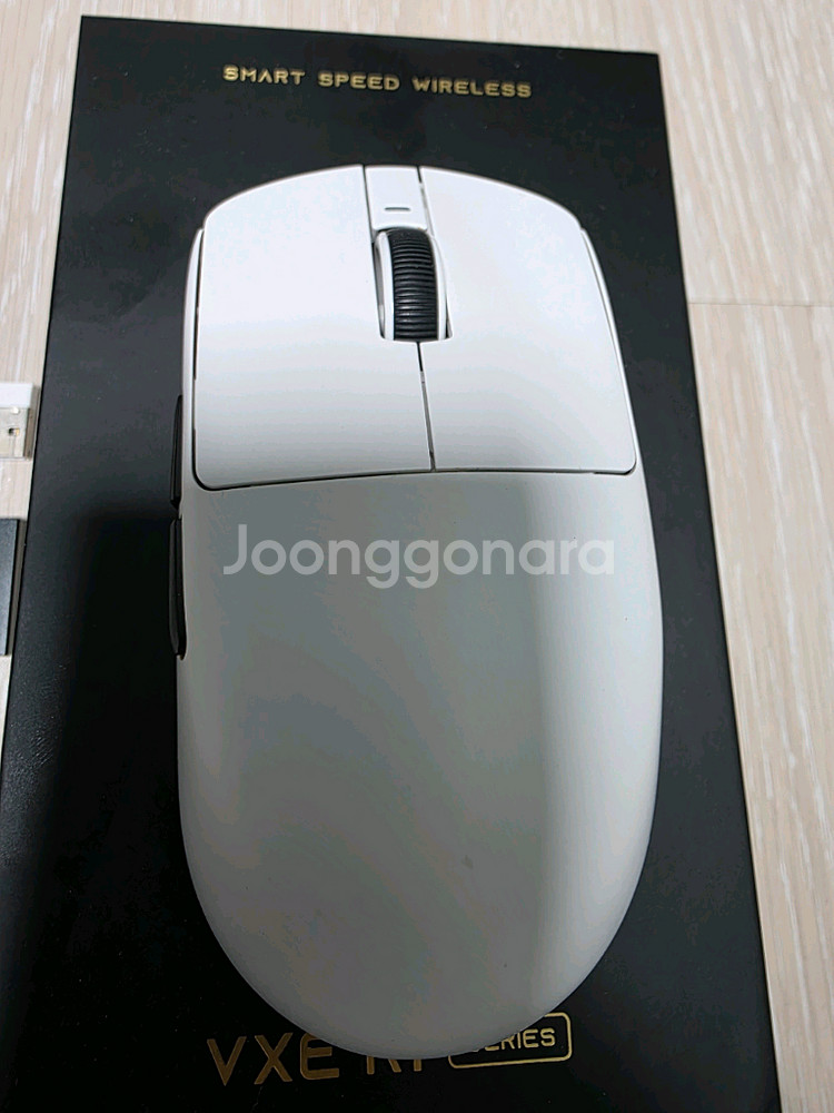 vxe r1 pro max 화이트 잠자리 무선 마우스--1
