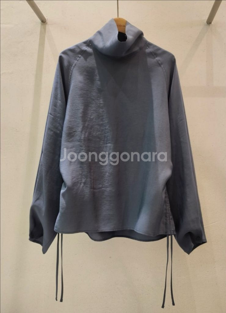 <새상품> 하이넥 블라우스 5color--9