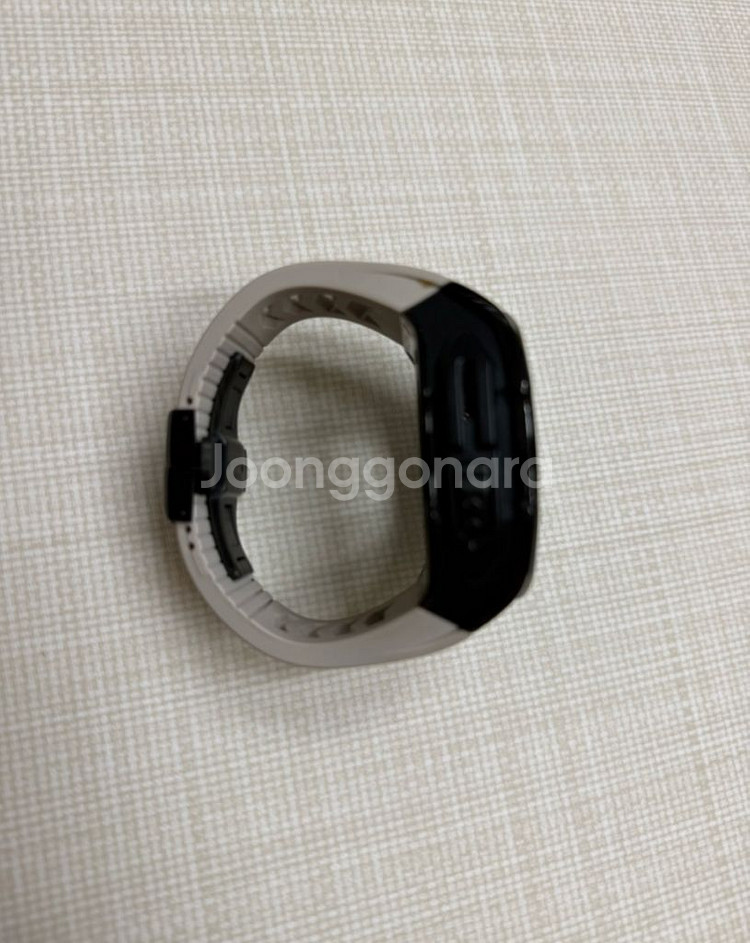 애플워치 울트라1,2 리차드밀 케이스 팝니다--3