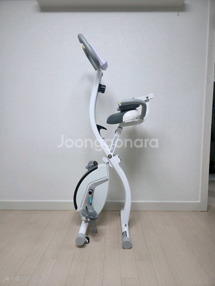 실내 자전거 운동기구 새것급 / 접이식 / LCD / 바퀴 O--2
