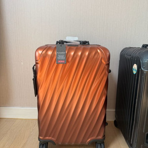 투미 디그리 알루미늄 캐리어 여행가방 트렁크 기내용