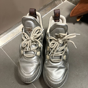 루이비통 아치라이트 240 이미지