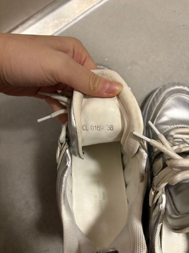 루이비통 아치라이트 240 이미지