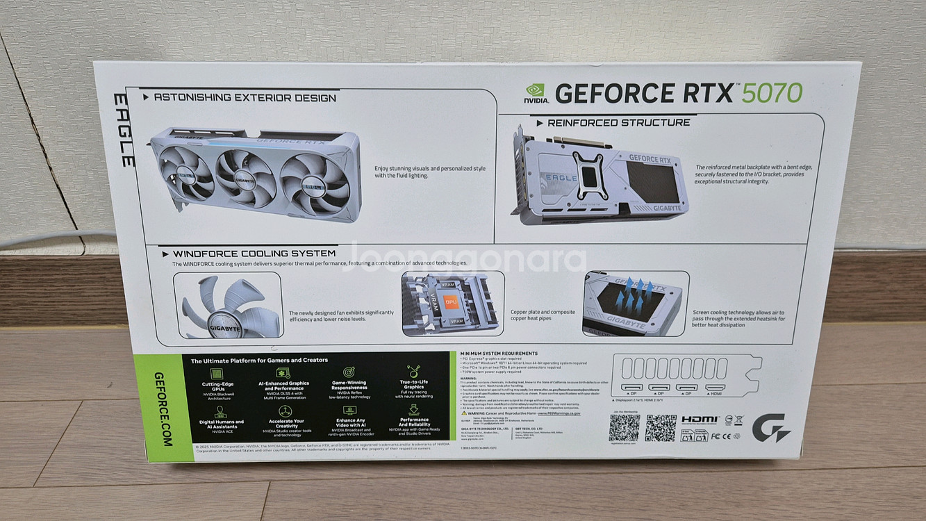 미개봉) 기가바이트 RTX 5070 SFF 화이트 OC 새제품--1