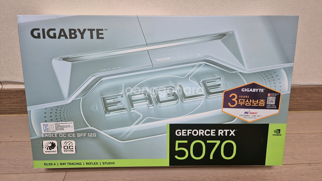 미개봉) 기가바이트 RTX 5070 SFF 화이트 OC 새제품--0