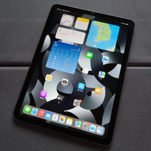 부산 아이패드 에어 5 M1 64GB 배터리90% 팝니다.