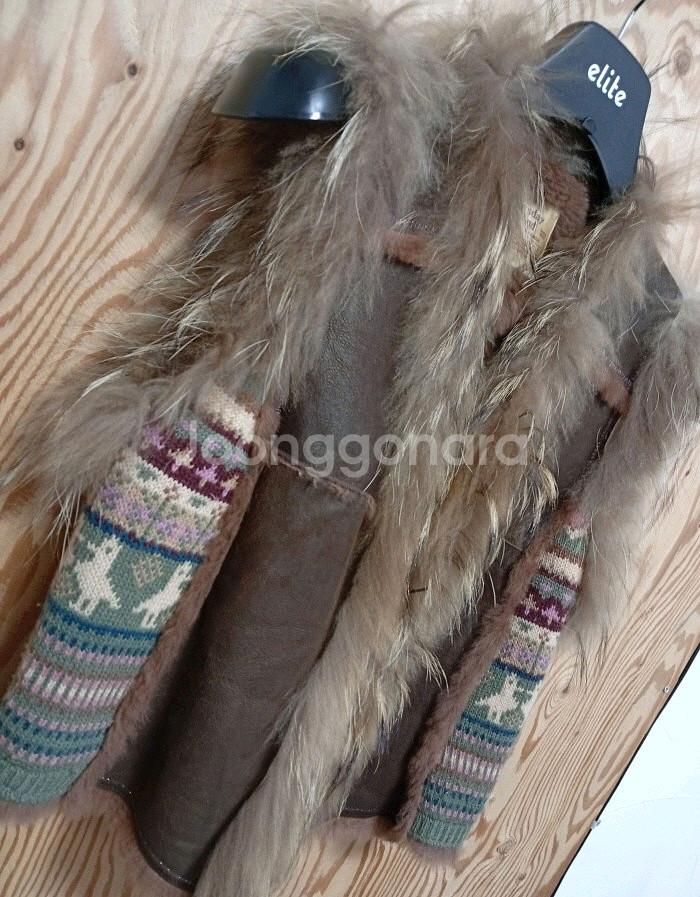 써스데이아일랜드 빈티지 토끼털 베스트--1