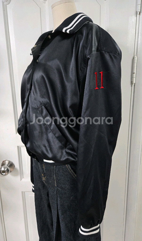 프레클 새틴 바시티자켓--2