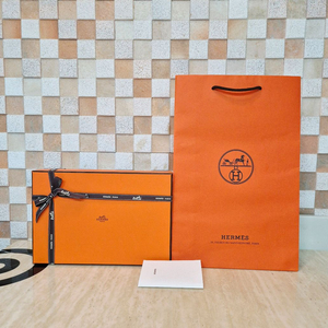 [정품]에르메스 쇼핑백+박스+리본 풀 구성품,에르메스 가방,에르메스 박스,에르메스 운동화,에르메스 리본,에르메스