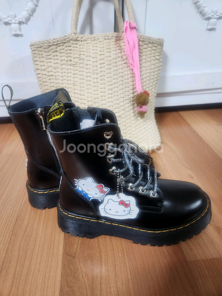 헬로키티 제이든 닥터마틴 부츠 245--0
