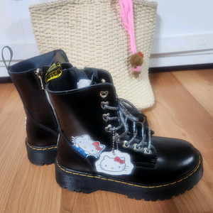 헬로키티 제이든 닥터마틴 부츠 245