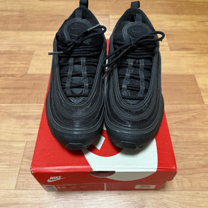 나이키 에어맥스97 트리플블랙 270