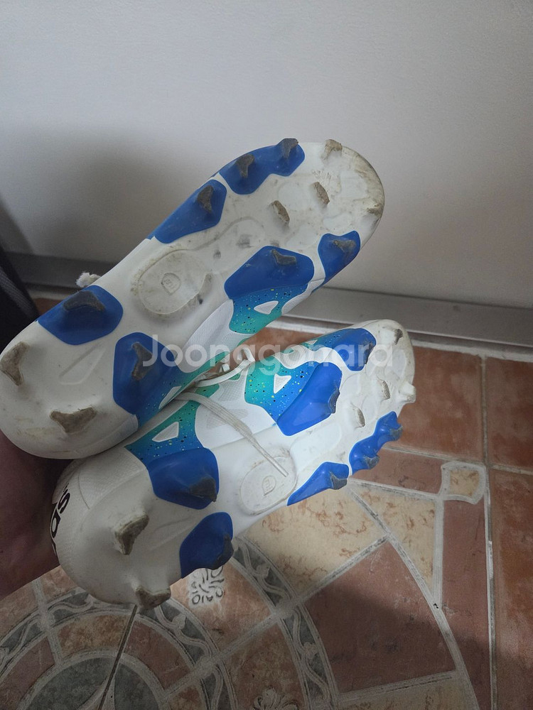 아디다스 축구화 260mm팝니다--3