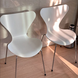 프리츠한센 세븐체어 라커드