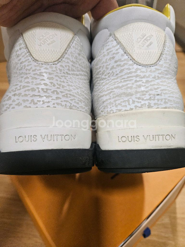 루이비통 트레이너 스니커즈--5