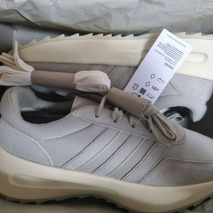 아디다스 피어 오브 갓 로스앤젤레스 세서미 250