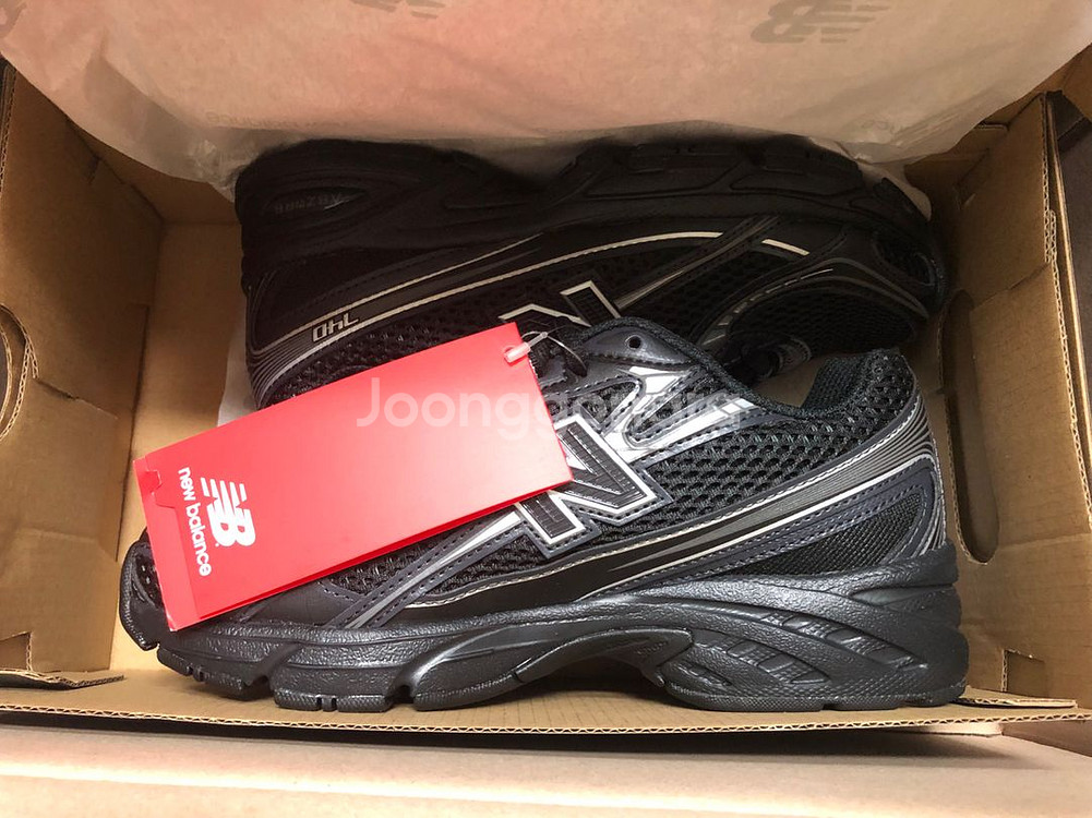 (새상품)뉴발란스 740 블랙--1