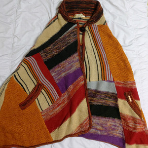 써스데이아일랜드 숄판초 망토