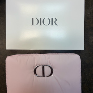 디올 CD 뷰티 패딩 파우치