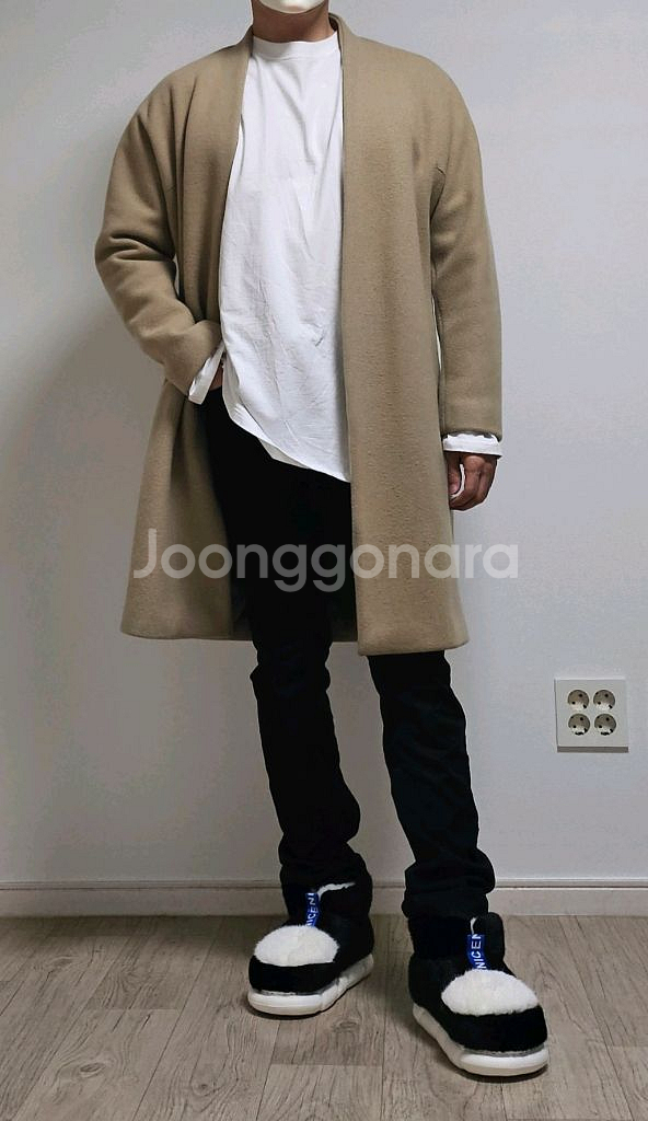 시스템옴므 베이지 코트 노카라 이종석 코트--1