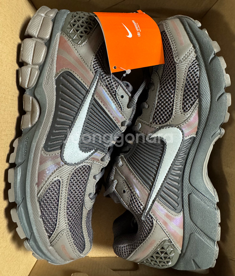 [265] 나이키 줌 보메로5 케이브스톤 운동화--5