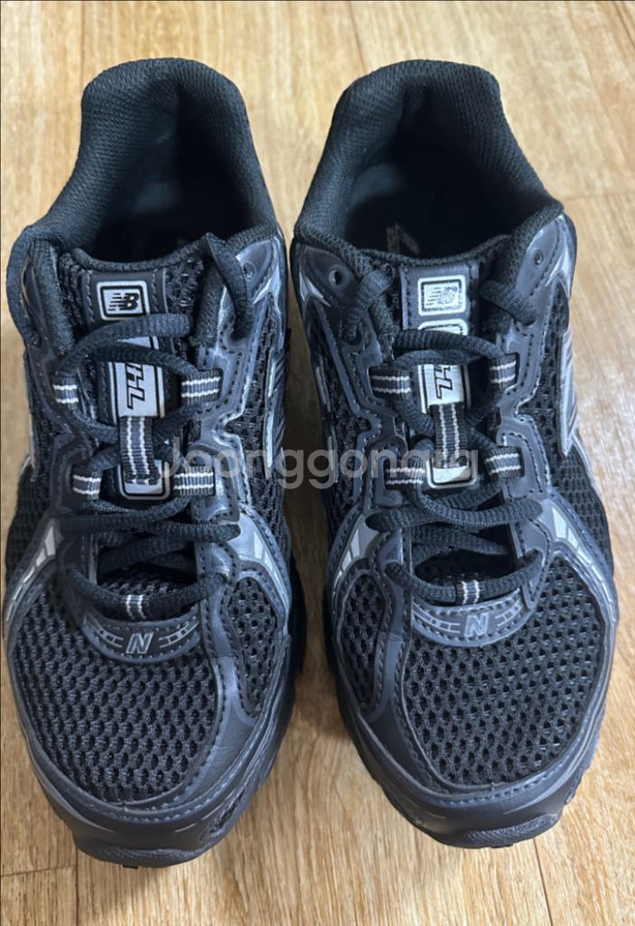 뉴발란스 740 사이즈 225--0