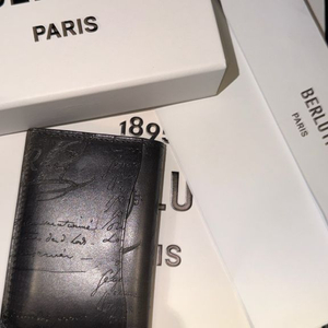 [판매] 벨루티 자구아 카드지갑 판매합니다.