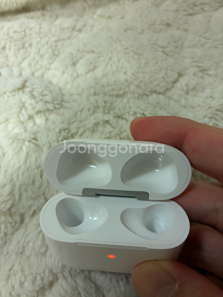에어팟 3세대 본체--5