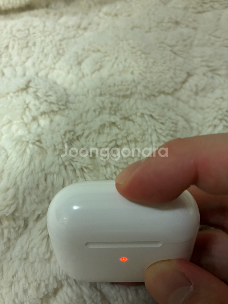 에어팟 3세대 본체--6
